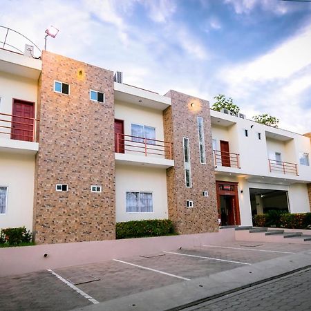 Hotel Mediterraneo Inn サンタ・ロサ・デ・リマ エクステリア 写真