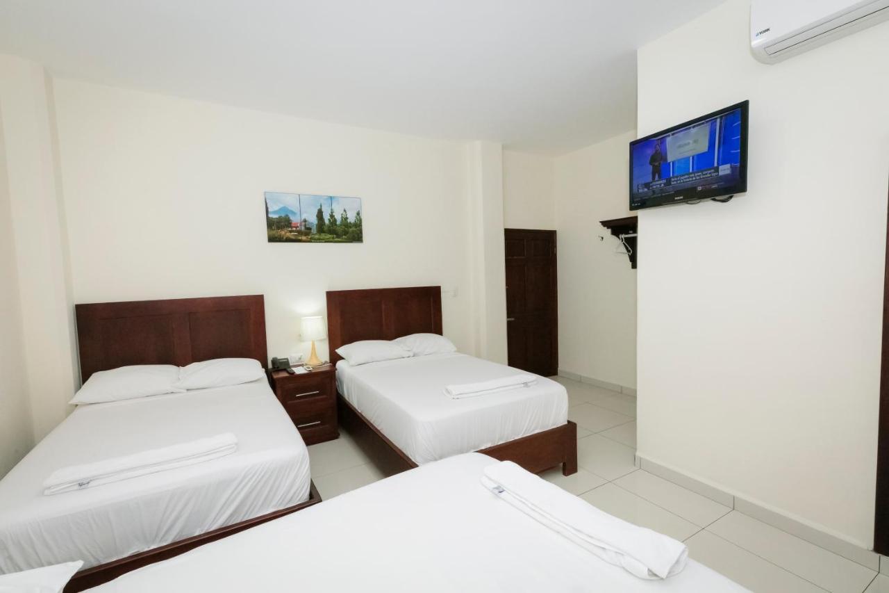 Hotel Mediterraneo Inn サンタ・ロサ・デ・リマ エクステリア 写真