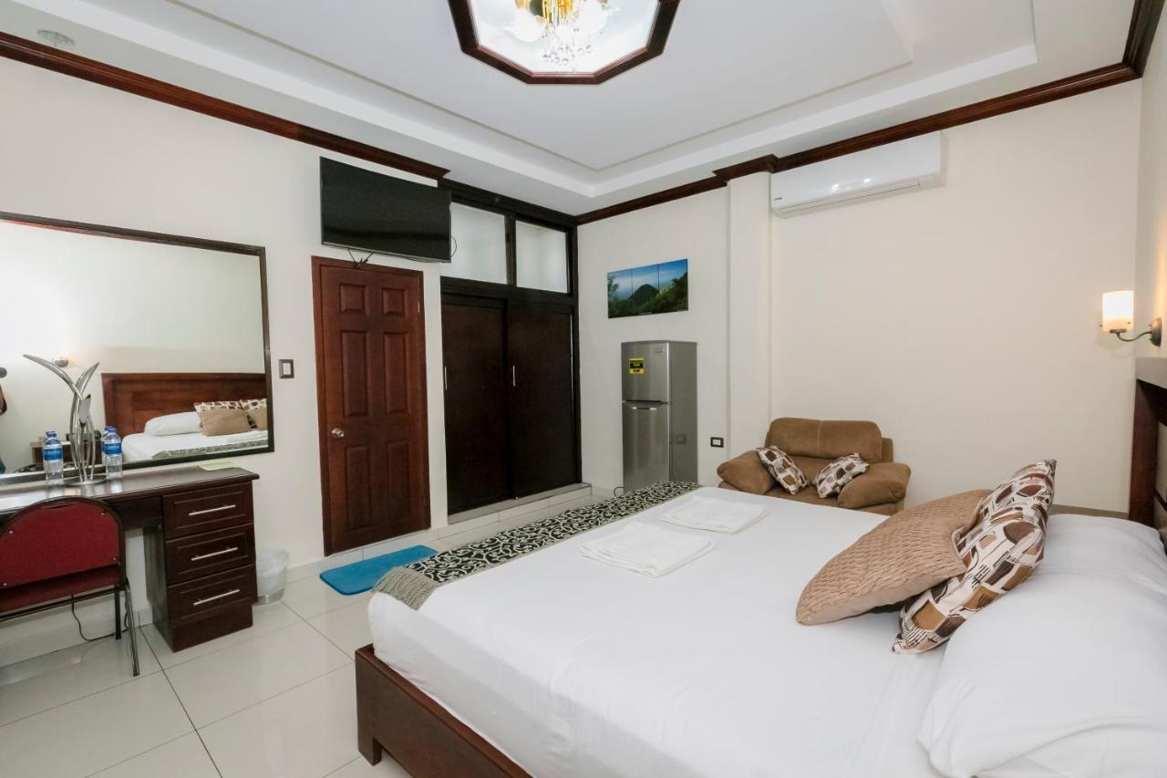 Hotel Mediterraneo Inn サンタ・ロサ・デ・リマ エクステリア 写真