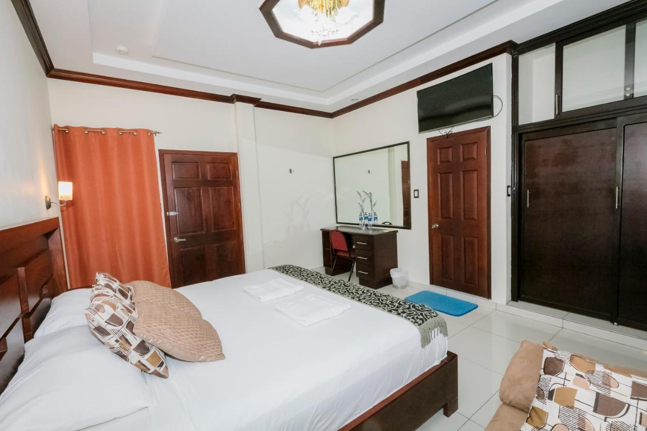 Hotel Mediterraneo Inn サンタ・ロサ・デ・リマ エクステリア 写真